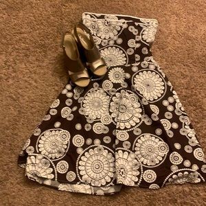 Ruby Rox Strapless Brown and white floral dress size 7🎈🎈🎈$5 for $25🎈🎈🎈🎈
